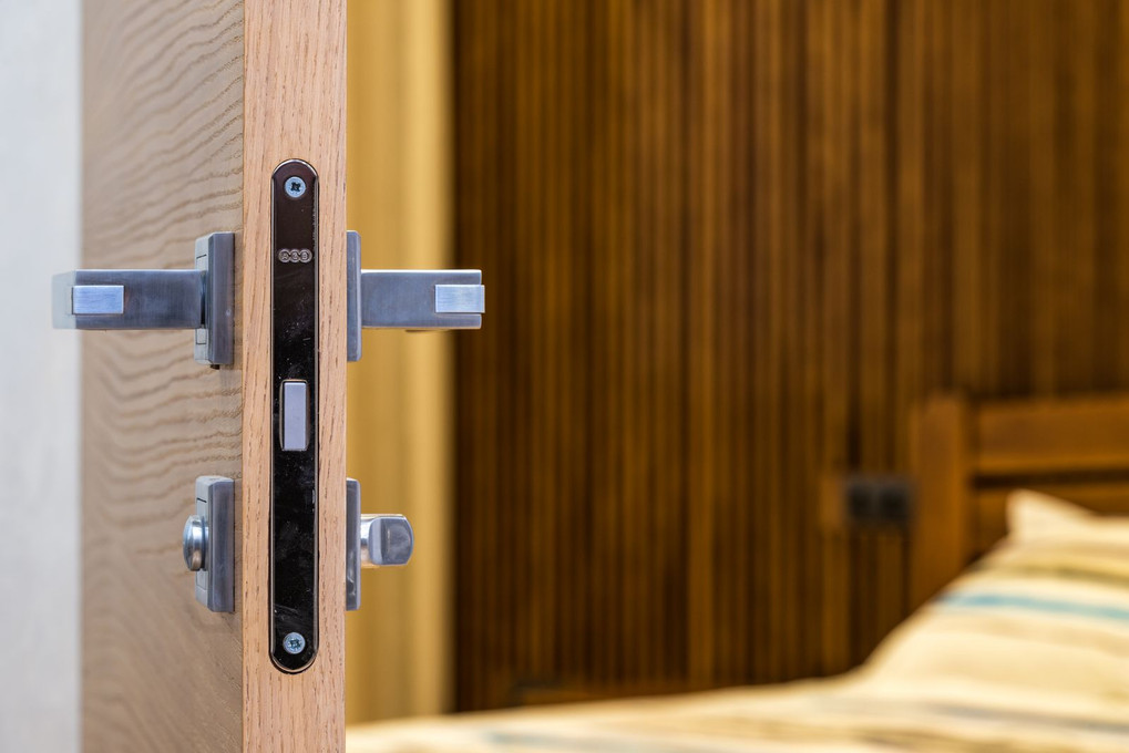 Commercial Thumb Turn Locks: Quarter Turn, Classroom, ADA, Mortise
