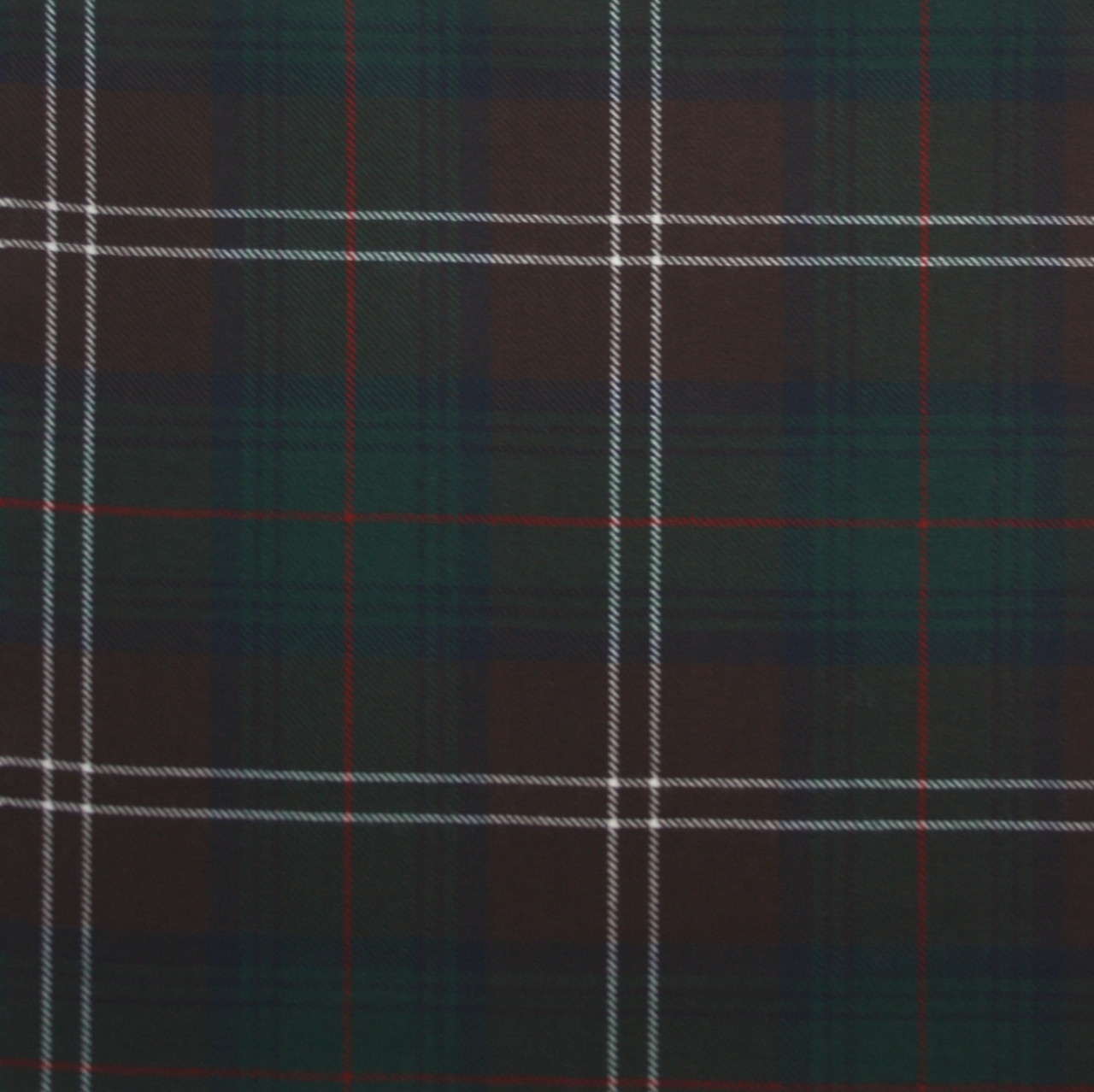 Chisholm Hunting Ancient Tartan Crest Men's Short - Cross Style