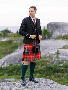 Oferta Estilo Formal: Kilt + 7 Complementos