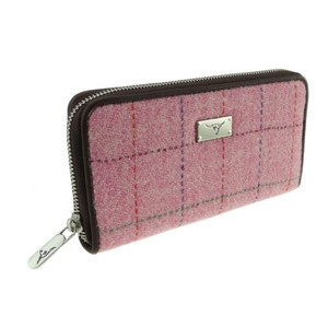 pink check purse