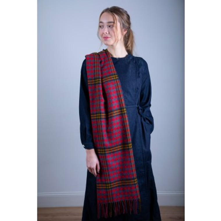 Red Red Rose lambswool stole