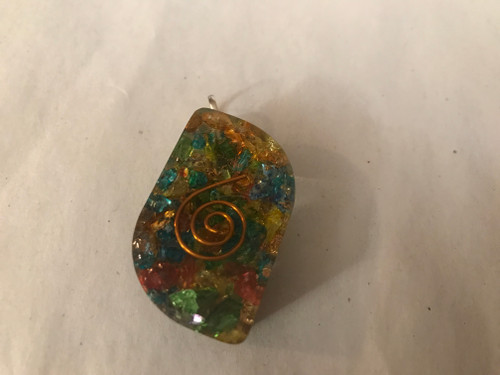 7 CHAKRA EYE SHAPE CRYSTAL CHIPS ORGONE PENDANT