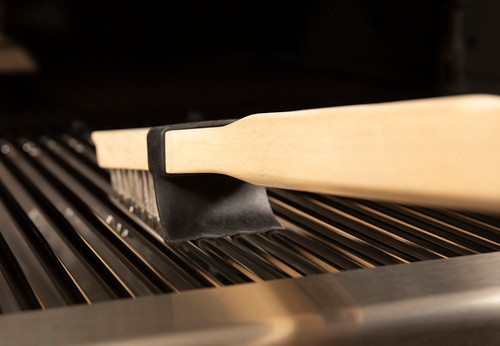 Broil King 65229 Heavy-Duty Grill Brush, Stainless Steel Bristle, Wood Handle, 20 in L [SKU: ORG8470288]
