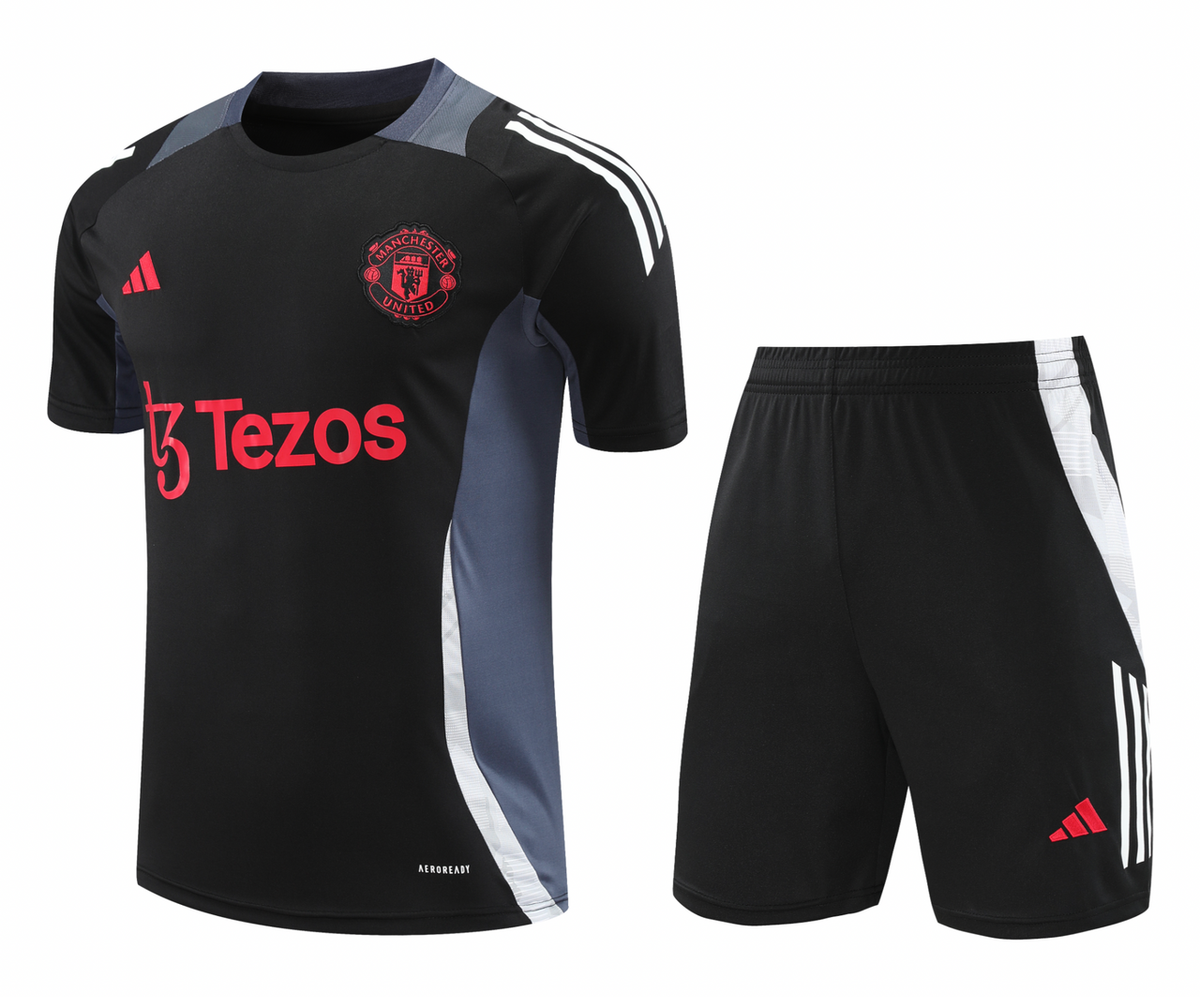 Manchester United 24/25 Men's Black Training Shirt
