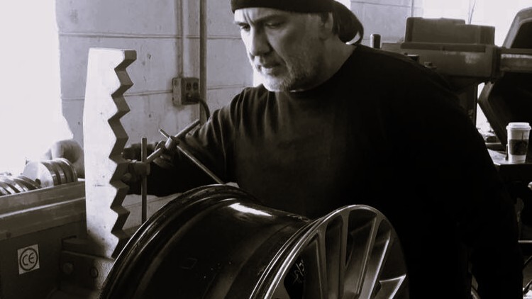 Wheel powder coating service