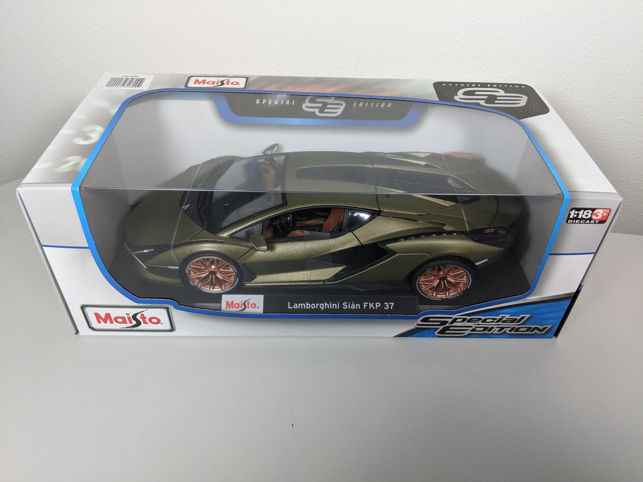 人気高評価1/18 ランボルギーニ Lamborghini Sian FKP 37「珍蔵品」ダイキャストミニカー コレクション 珍蔵 ギフト▲新品▲赤 乗用車