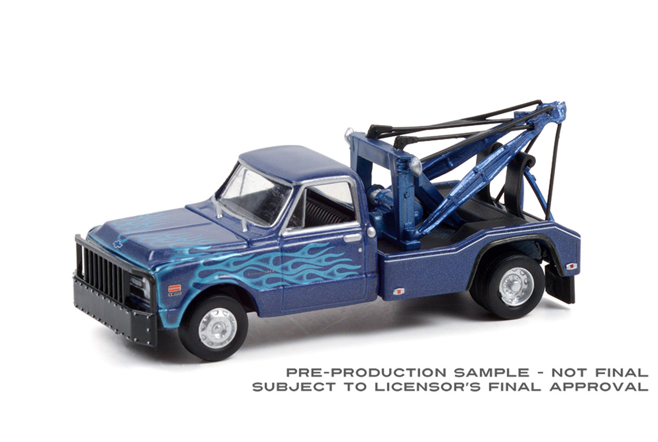 1:64 Dually Drivers Series 8 - 1969 Chevrolet C-30 Square Body Dually  Wrecker - Blue and Black with Flames