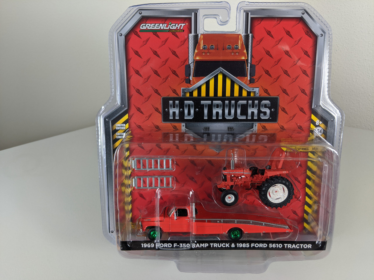 1:64 H.D. Trucks Series 16 - 1969 Ford F-350 Ramp Truck with
