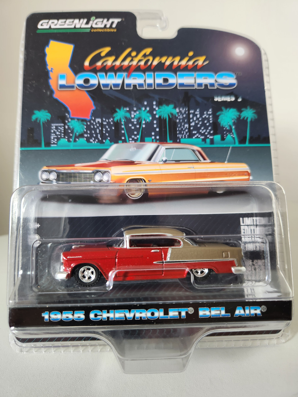 1:64 California Lowriders Series 3 - 1955 Chevrolet Bel Air - Ruby