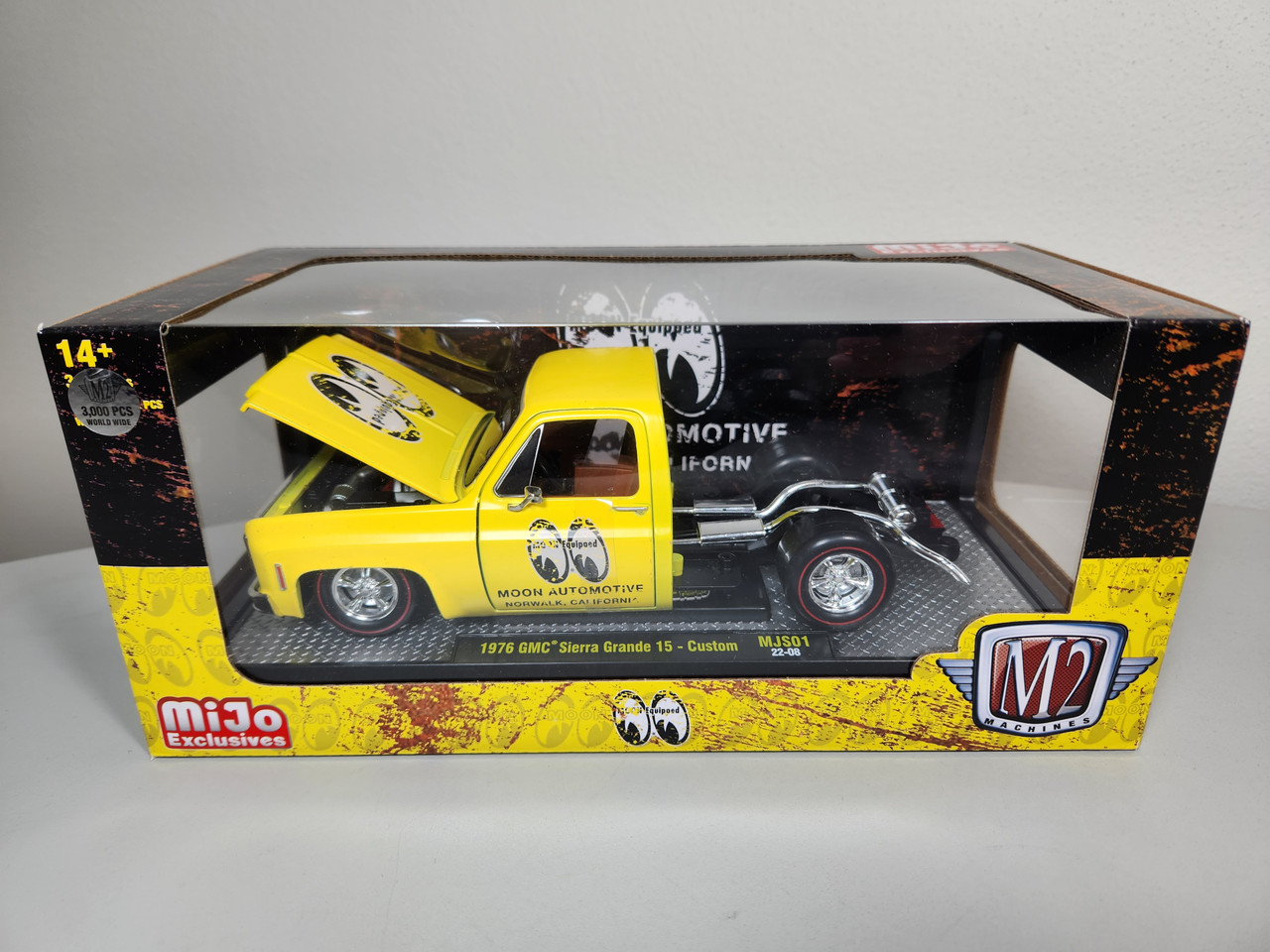 1:24 1976 GMC Sierra Grande 15 - Custom, Yellow, Moon Equiped Lowered  Square Body M&J Exclusive Edition by M2