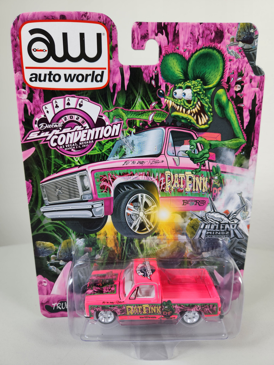 1:64 Chevrolet Silverado, Lowrider, Pink, Rat Fink, Las Vegas NV Diecast  Super Con 2023 Exclusive by Auto World