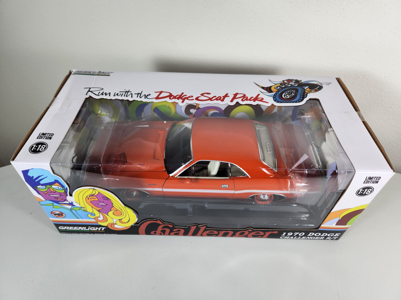 1:18 1970 Dodge Challenger R/T - Go Mango with White Stripes and