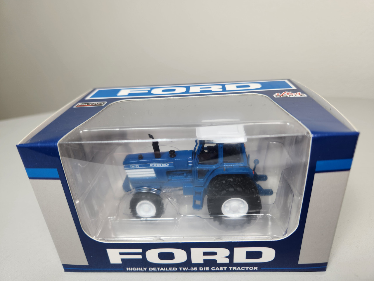 1:64 Ford TW-35 FWA Tractor with Duals and Cab by SpecCast - Town