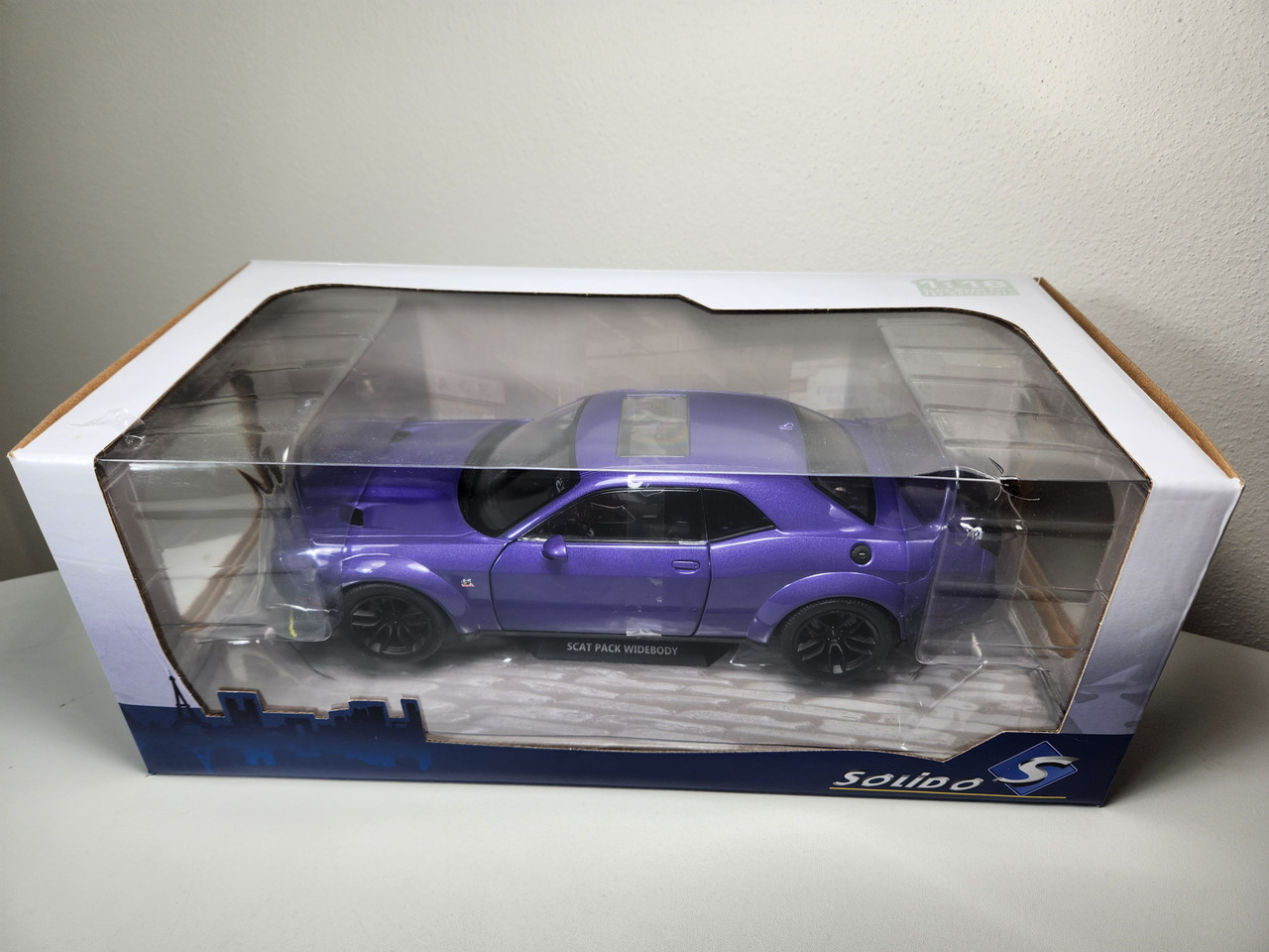1:18 2020 Dodge Challenger R/T Scat Pack Widebody Plum Crazy by