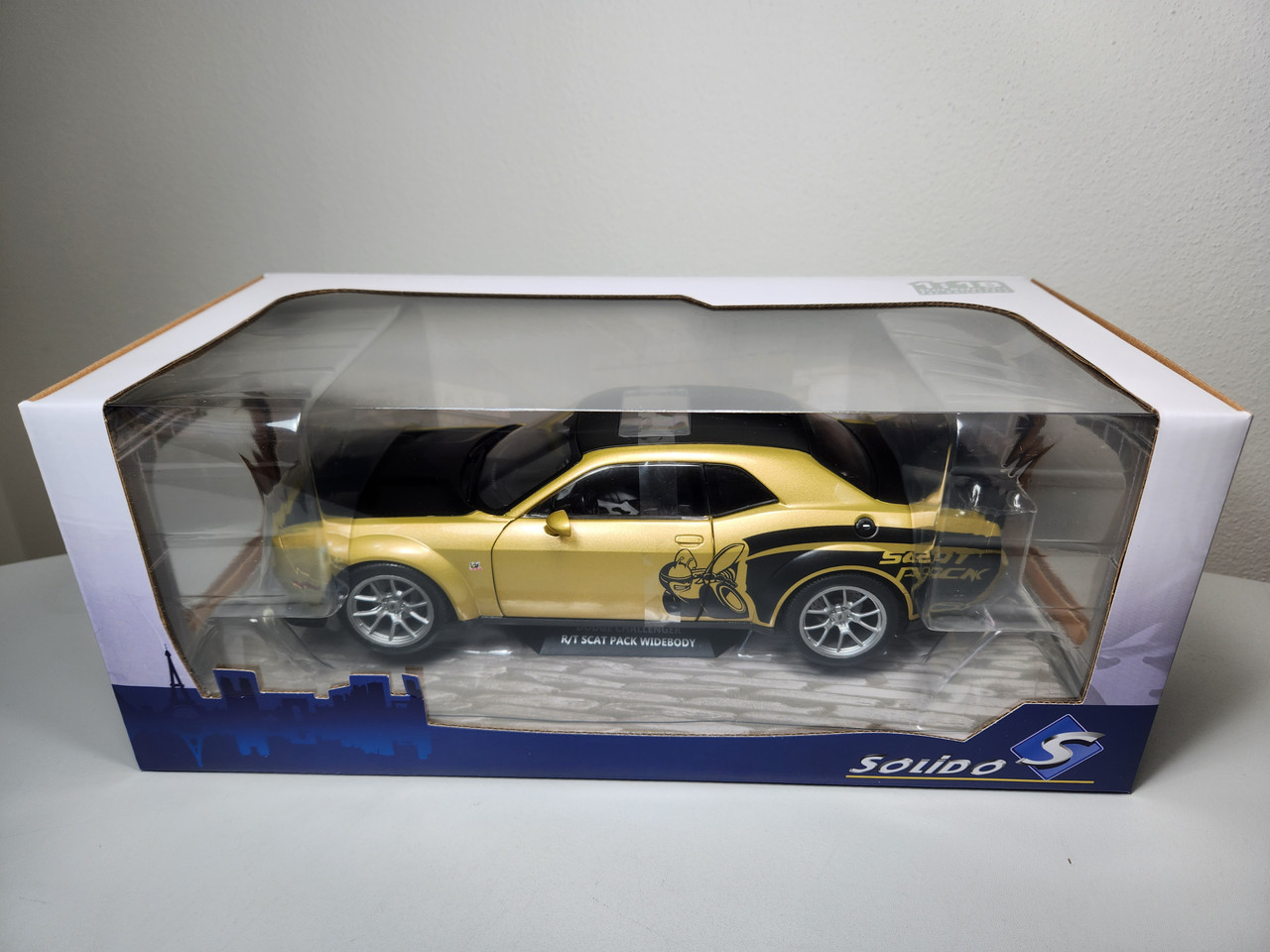 1:18 2020 Dodge Challenger R/T Scat Pack Widebody Streetfighter, Goldrush  by Solido - Town and Country Toys