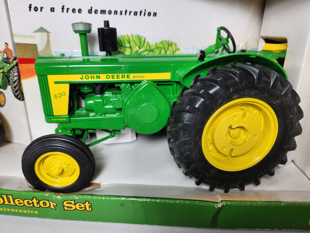 ERTL ジョンディア　トラクター　1/16 スケール ERTL 1:16 Scale John Deere 2020 Tractor with Blade - YouTube