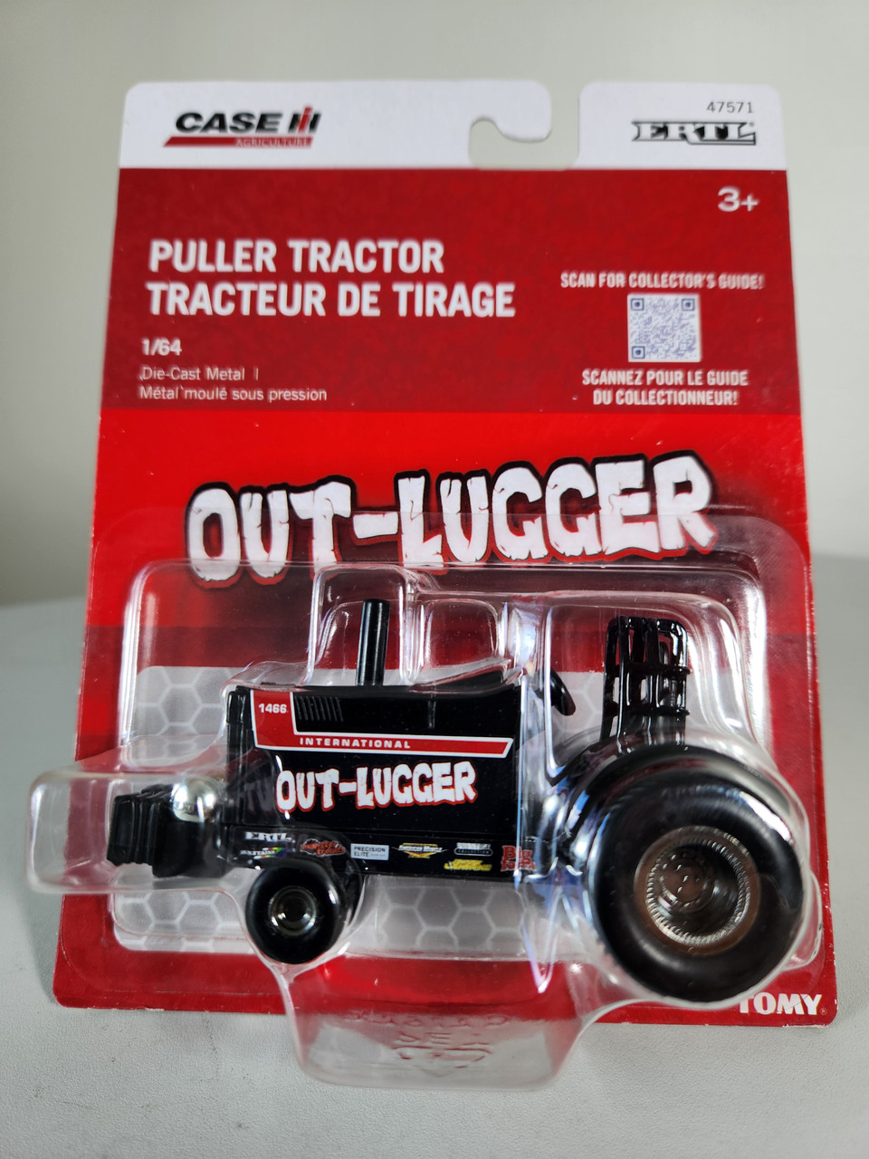 1:64 International Harvester 1466 Out-Lugger Puller Tractor