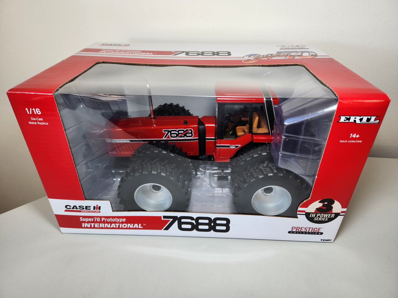 1:16 International 7688 Super 70 Prototype 2+2 4WD with Duals