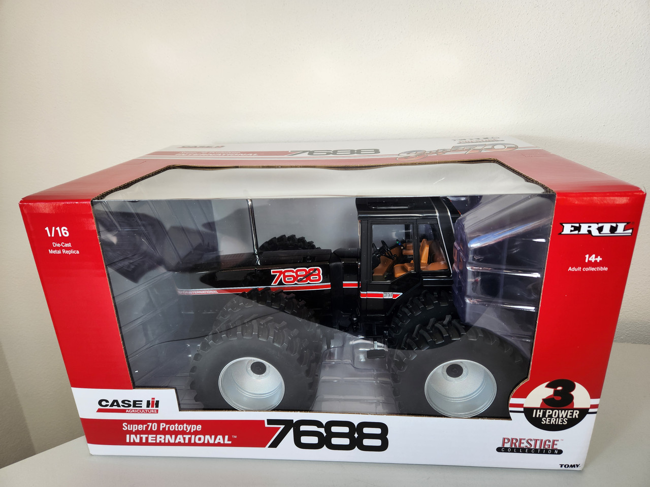 1:16 International 7688 Super 70 Prototype 2+2 4WD with Duals