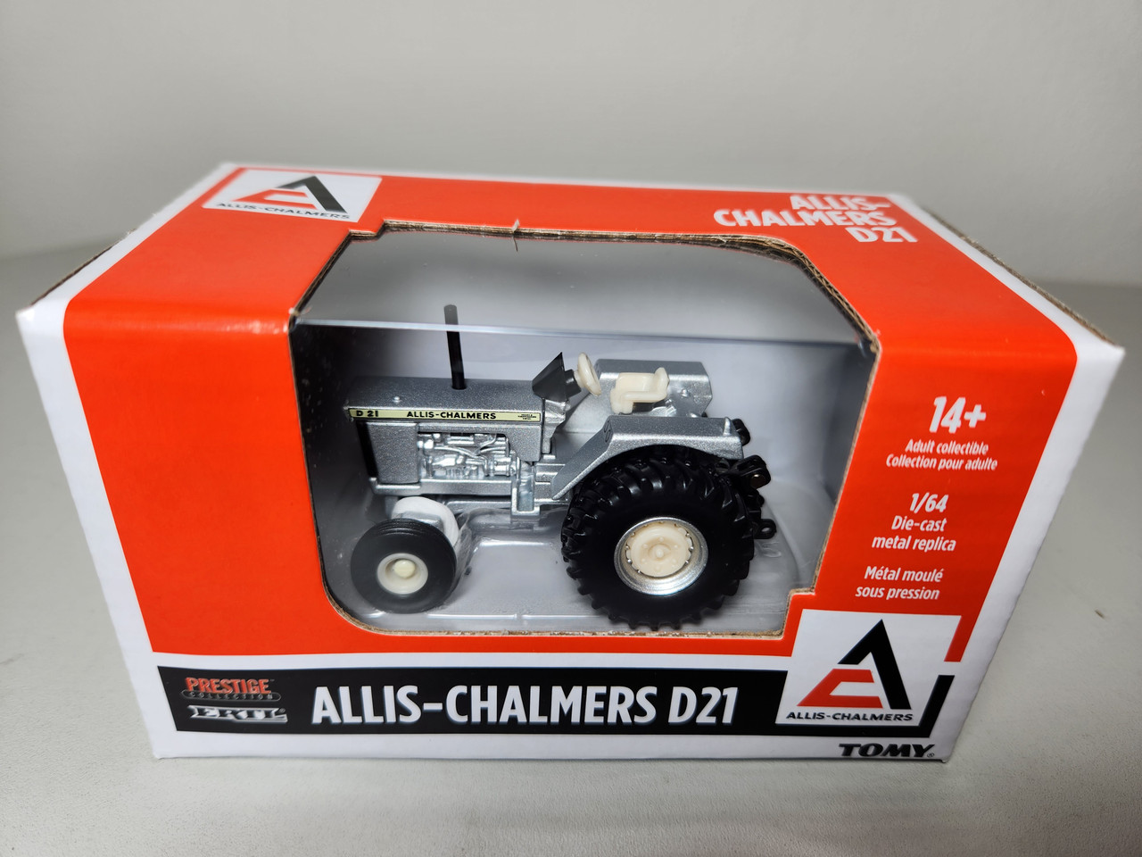 アイシア　シルバーカードコレクションVoI.1 1:64 Allis Chalmers D21 tractor, Silver Chase Edition, Prestige