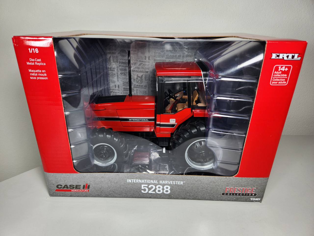 1:16 International Harvester 5288, FWA, Cab, Prestige Collection