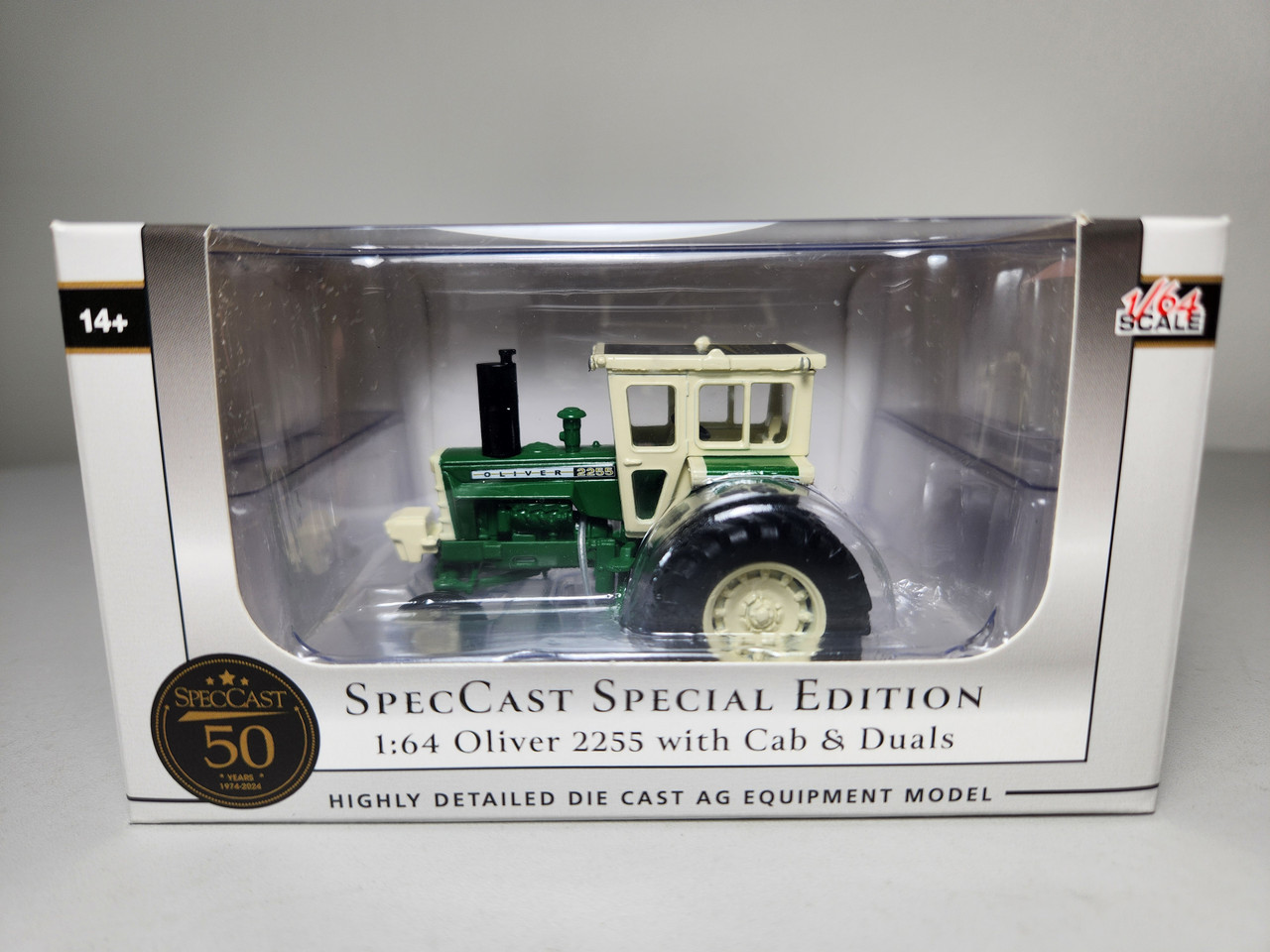 1:64 Oliver 2255 with Cab and Duals, Anniversary Edition by Spec