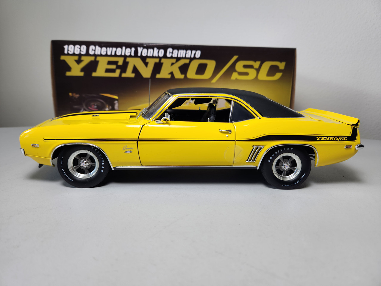 1:18 1969 Chevrolet Yenko Camaro, Daytona Yellow with Black Vinyl
