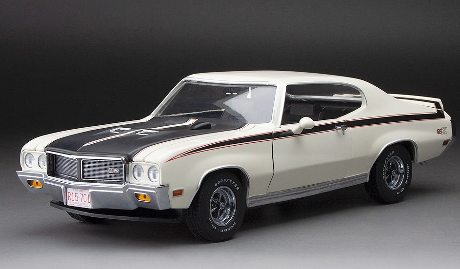 1:18 1970 Buick GSX, Apollo White by Sun Star - Town and Country