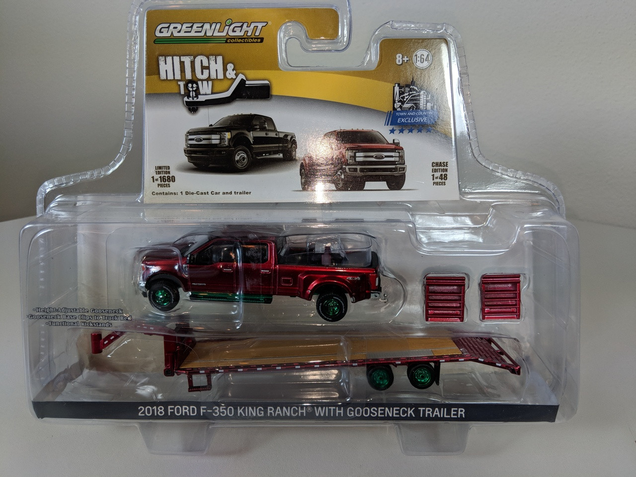 1:64 Hitch & Tow 2018 Ford F-350 King Ranch Dually PKUP-Ruby