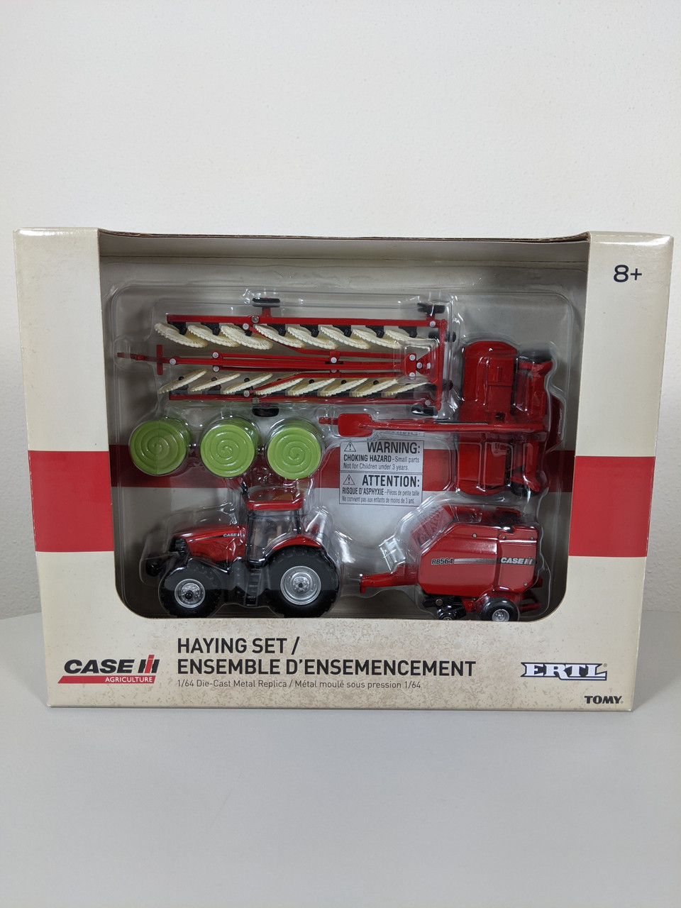 1:64 Case IH 4 Piece Haying Set with Round Bales (Baler, Conditioner, Rake,  MX210)