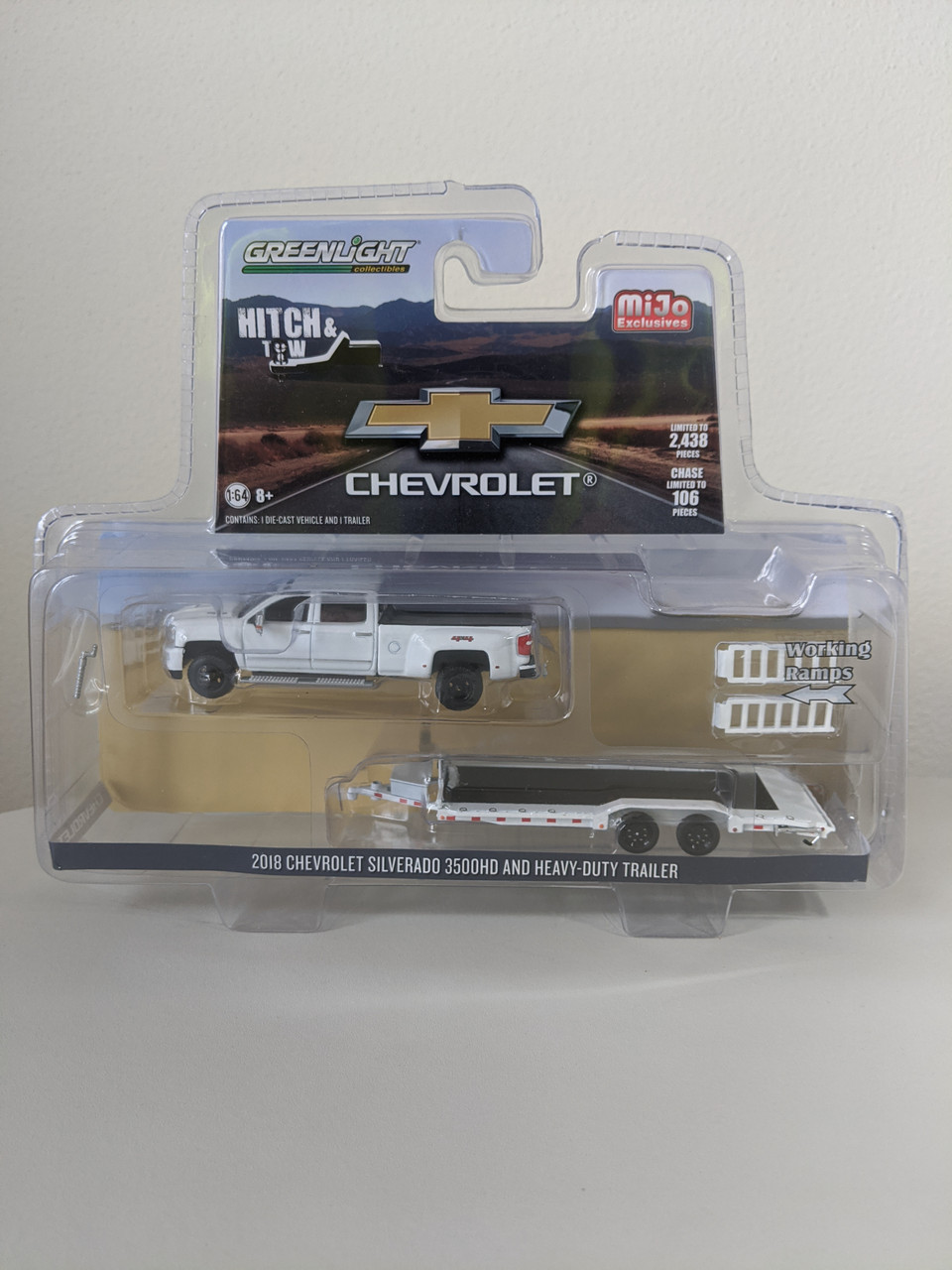 ミニカー Snap-on 1/64 Dually with Show Trailer ミニカー Snap-on 1/64 Dually with Show Trailer 2 Action 1/64