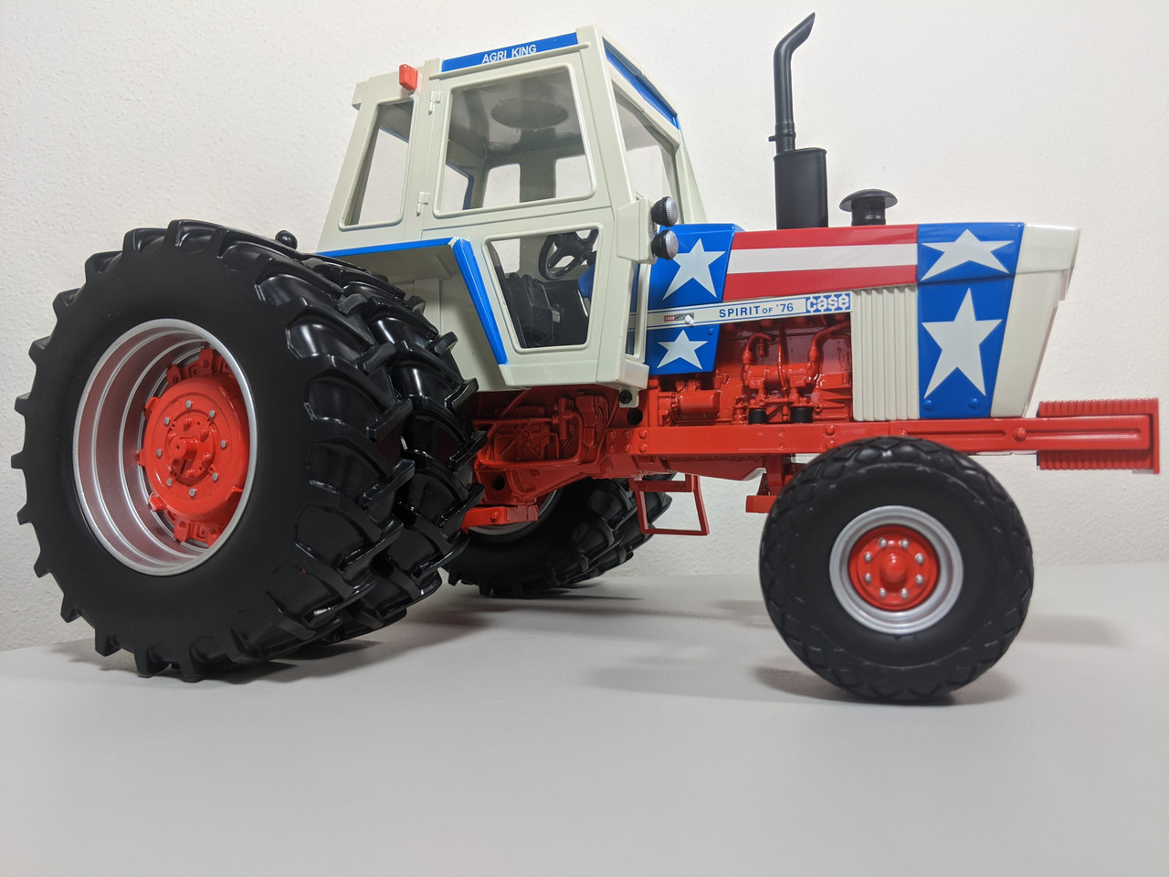 1:16 Case 1570 Spirit of '76 Agri King tractor, Toy Tractor Times