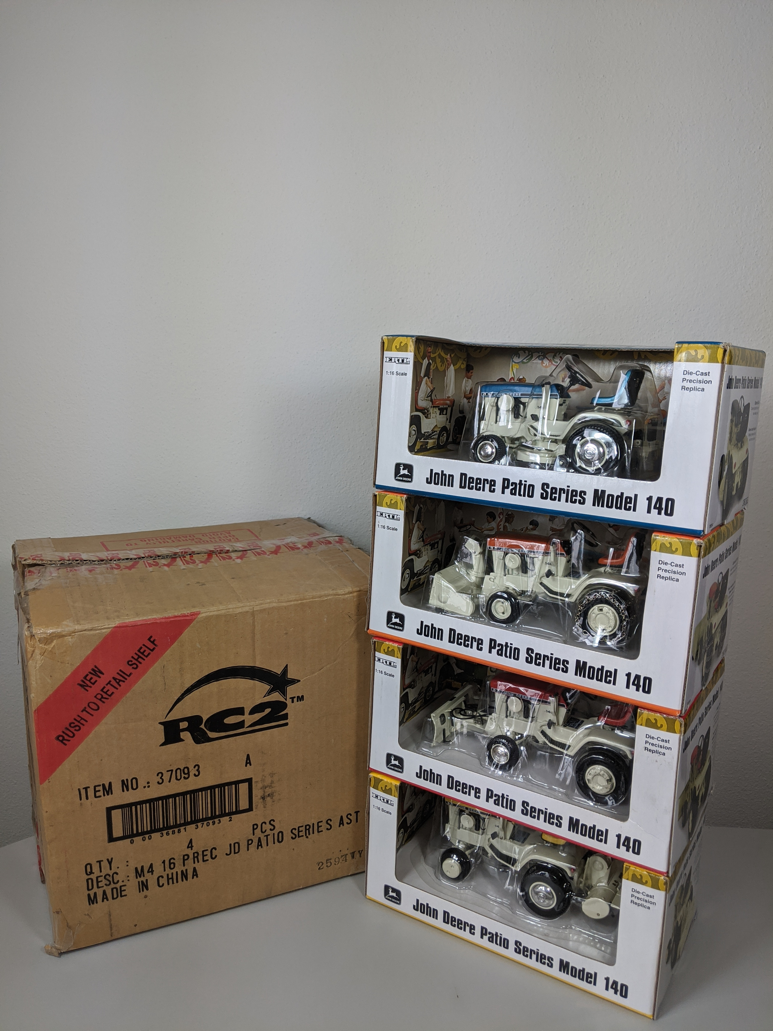 116 John Deere Patio Series Model 140 Precision 4 Piece Set. Stock