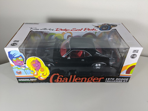 1:18 1970 Dodge Challenger R/T 440 6-Pack - Black with Red Interior and Deluxe Wheel Covers