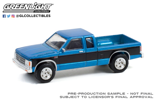 1:64 Anniversary Collection Series 13 - 1988 Chevrolet S-10 Extended Cab - 100th Anniversary of Chevy Trucks