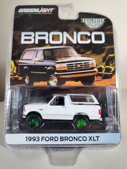 1:64 1993 Ford Bronco XLT - Oxford White (Hobby Exclusive) Green Machine by GreenLight