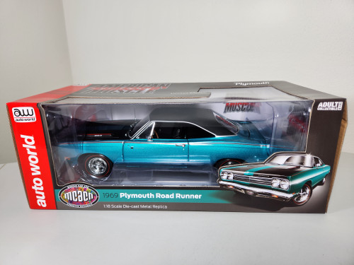 1:18 1969 Plymouth Road Runner Turquoise (MCACN) by Auto World