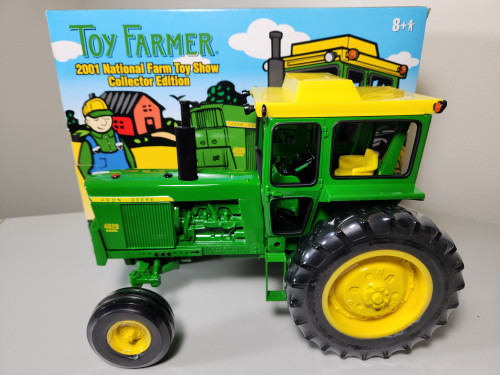 1:16 John Deere 4520 2001 Toy Farmer National Farm Toy Show Edition by Ertl