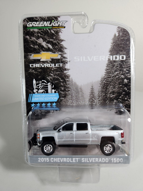 1:64 2015 Chevrolet Silverado, Silver, with Snow Plow and Lift Kit, Town & Country Toys Exclusive by GreenLight