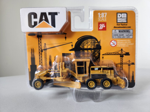 1:87 HO Scale CAT 163H Motor Grader by Diecast Masters