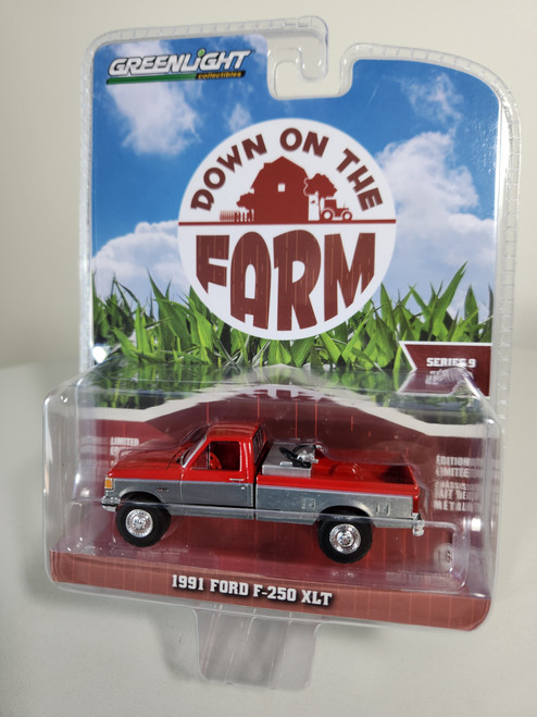 1:64 Down on the Farm Series 9 - 1982 Dodge Ram W250 Power Ram
