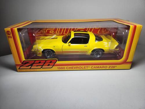 1:18 1981 Chevrolet Camaro Z/28 - Red with Orange Tri Color Z28