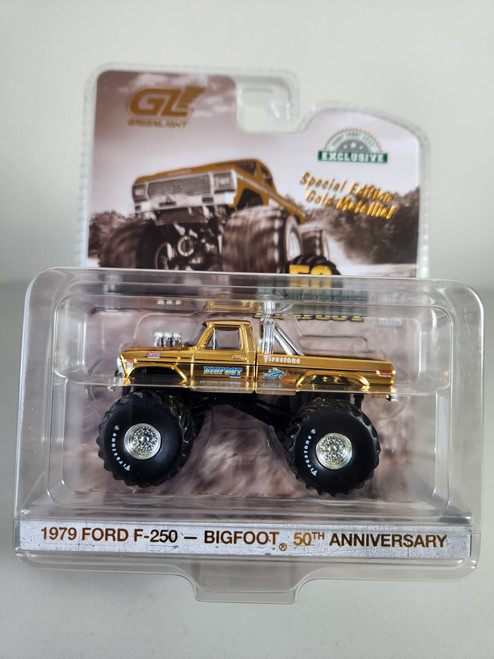 1:64 Kings of Crunch - Bigfoot #1 50th Anniversary - 1979 Ford F-250 Monster Truck – Gold Chrome Chase Edition (Hobby Exclusive)