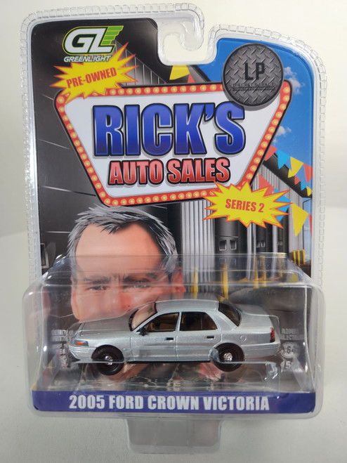 1:64 2005 Ford Crown Victoria, Silver, Rick's Auto Sales Series 2, LP Diecast Garage Exclusive by GreenLight