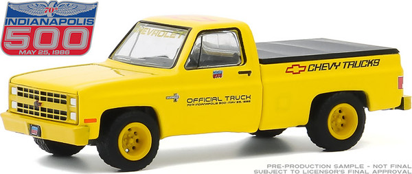 1:64 1986 Chevy Silverado 70th Annual Indianapolis 500 Mile Race Official Truck (Hobby Exclusive)