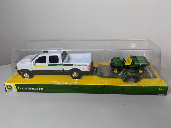 John Deere 8 in Pickup Hauling Set with Gator by Ertl