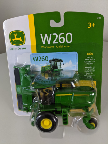 1:64 John Deere W260 Self Propelled Windrower with 500R Rotary Cutter Head Attachment.