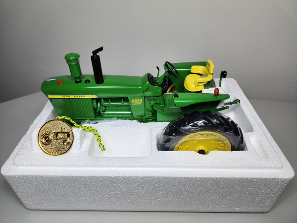 1:16 John Deere 4020, Narrow Front, Precision Classics #3 by Ertl