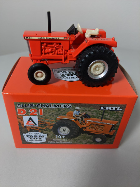1:64 Allis Chalmers D-21 Tractor with Wide Front, Open Station, 2019 National Farm Toy Museum Limited Edition