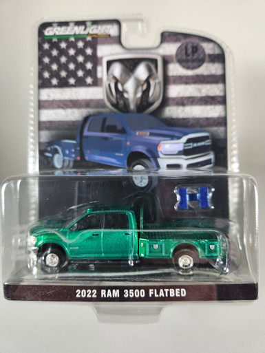 1:64 2022 Ram 3500 Dually with Flatbed, LP Diecast Garage